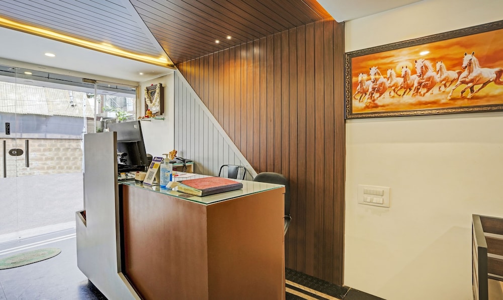 itsy by treebo purple suites