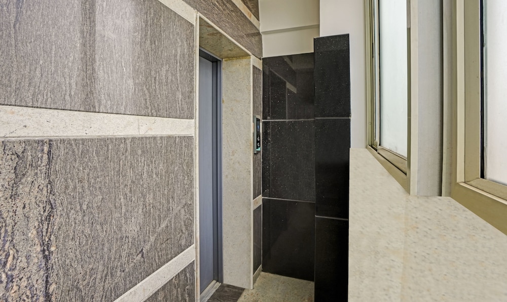 itsy by treebo purple suites