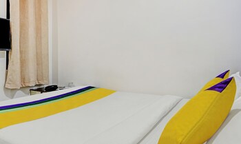 itsy by treebo purple suites