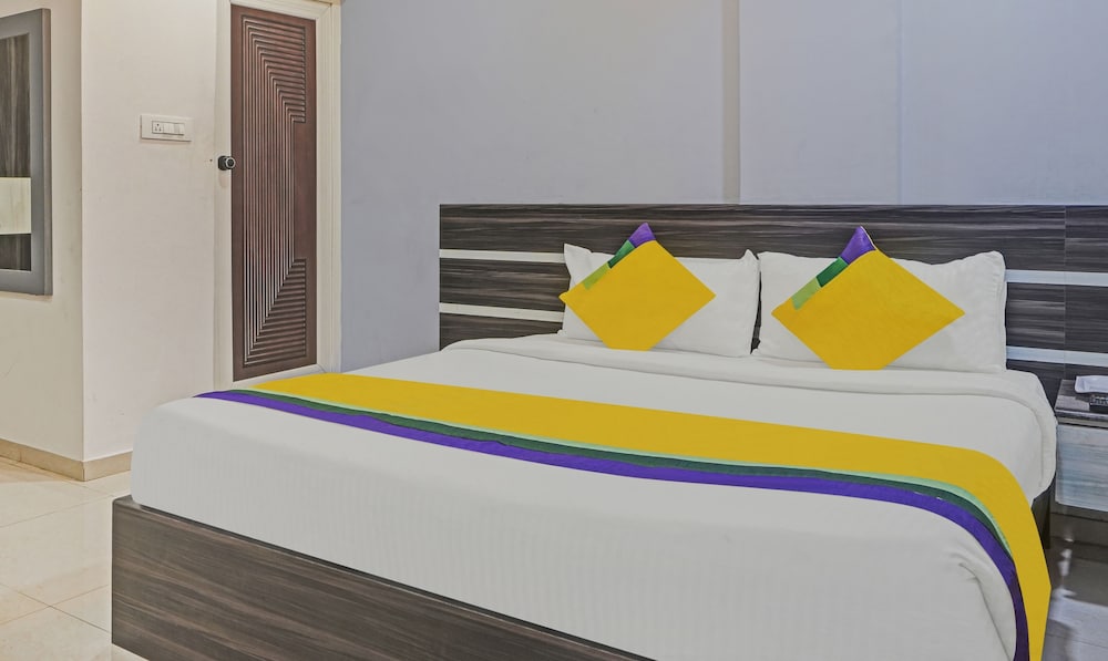 itsy by treebo purple suites