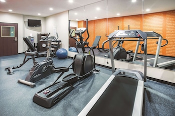 La Quinta Inn & Suites By Wyndham Evansville,Indiana>>Evansville,3 star
