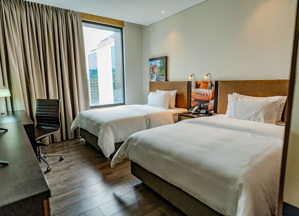 hampton by hilton santiago las condes