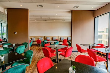 hampton by hilton santiago las condes