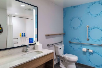 tru by hilton manteca