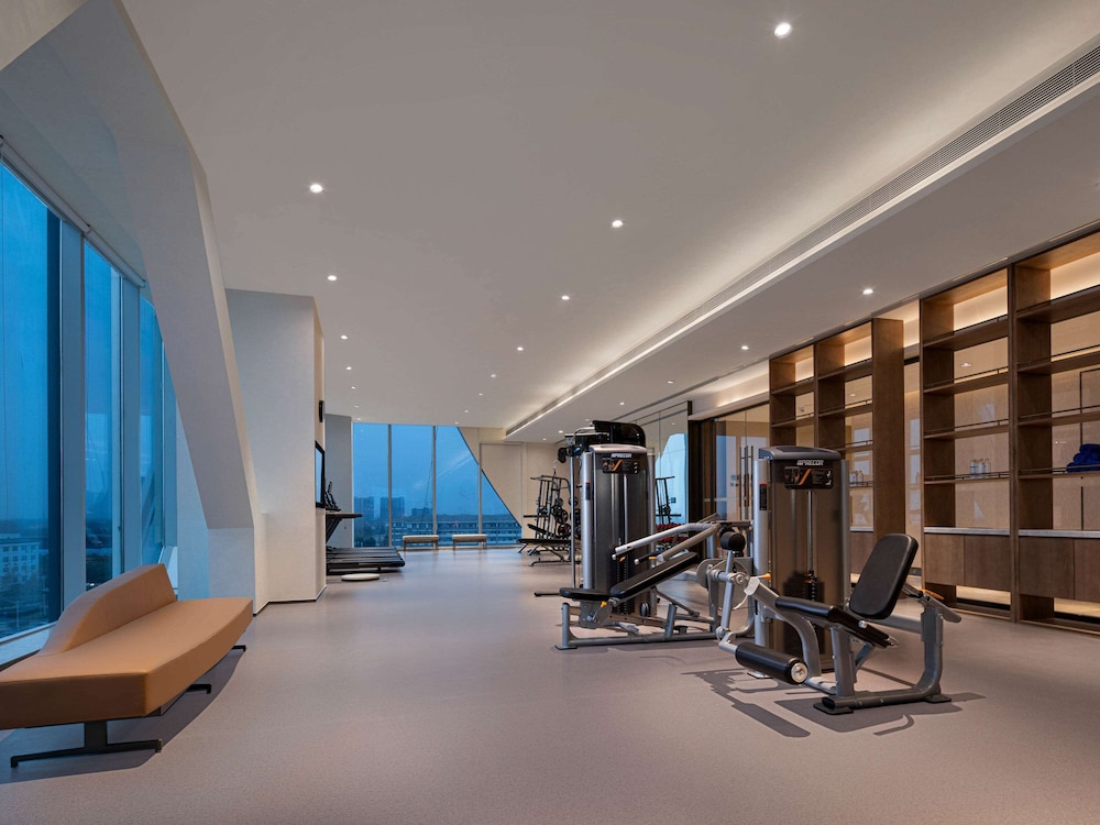 pullman huaian falcon hotel