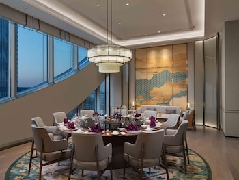 pullman huaian falcon hotel