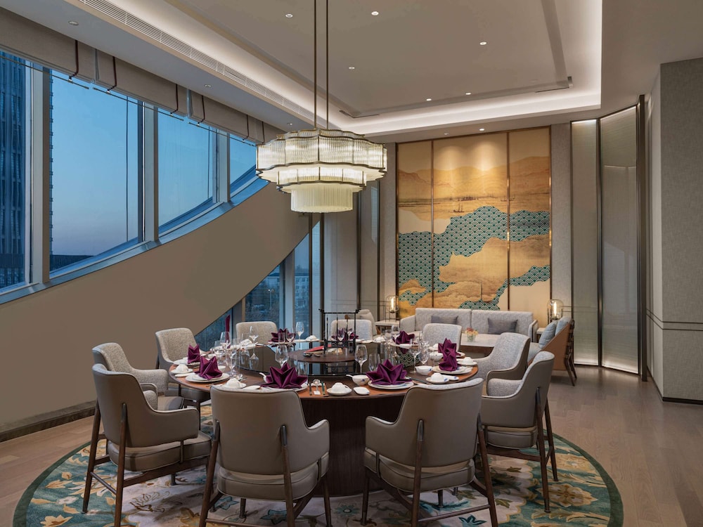 pullman huaian falcon hotel
