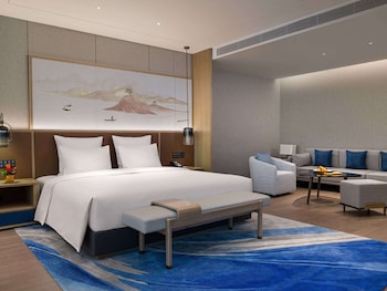 pullman huaian falcon hotel