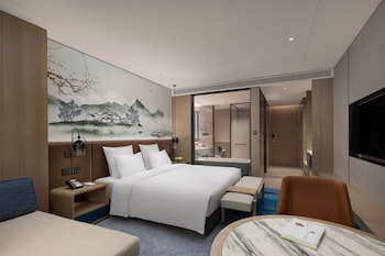 pullman huaian falcon hotel