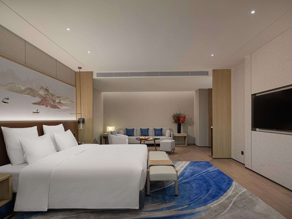 pullman huaian falcon hotel