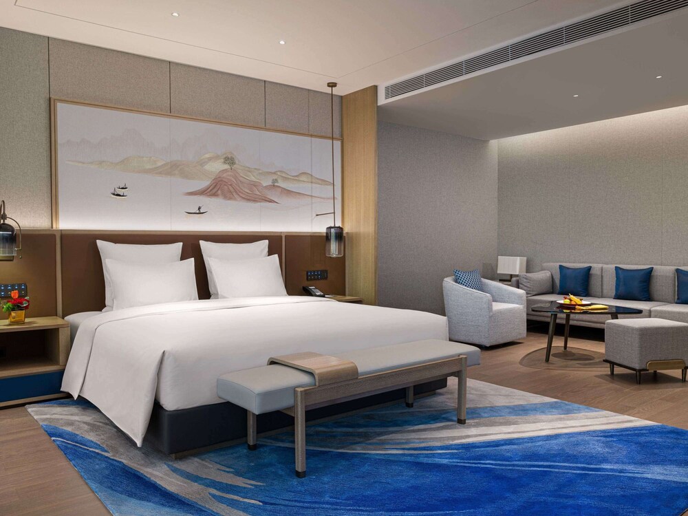 pullman huaian falcon hotel