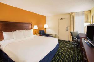 Days Inn By Wyndham Florence Near Civic Center,South Carolina>>Florence,3 star