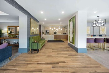 comfort inn and suites