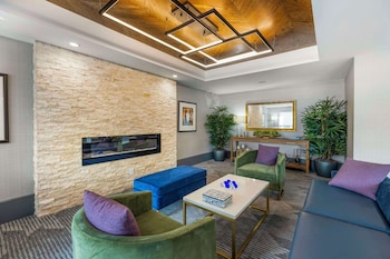 comfort inn and suites