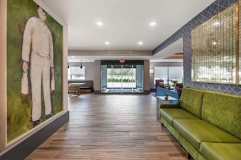 comfort inn and suites