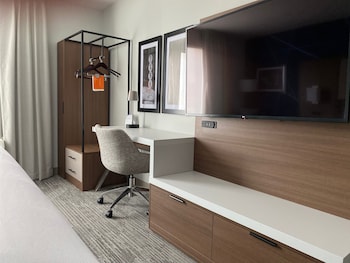 comfort inn and suites