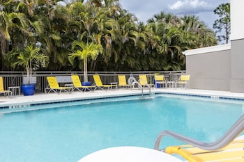 fairfield inn and suites by marriott ft myers cape coral