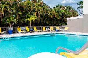fairfield inn and suites by marriott ft myers cape coral