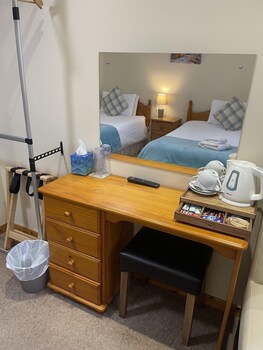 royal oak guesthouse