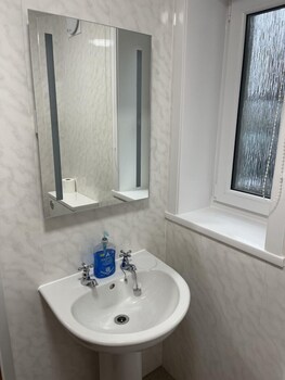 royal oak guesthouse