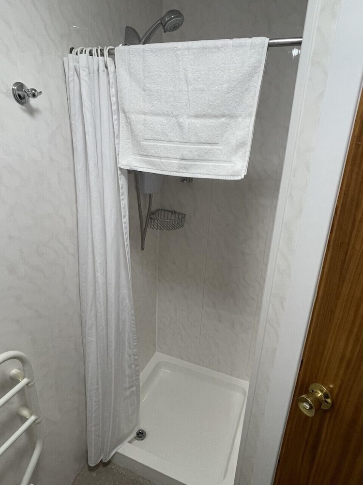 royal oak guesthouse