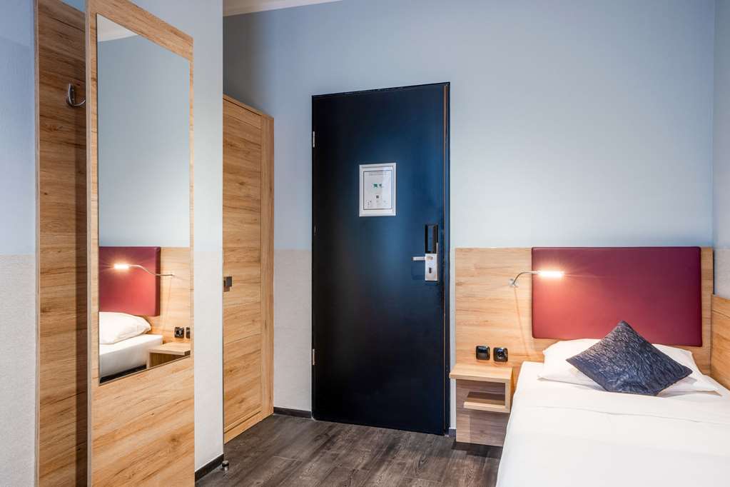 comfort hotel frankfurt central station