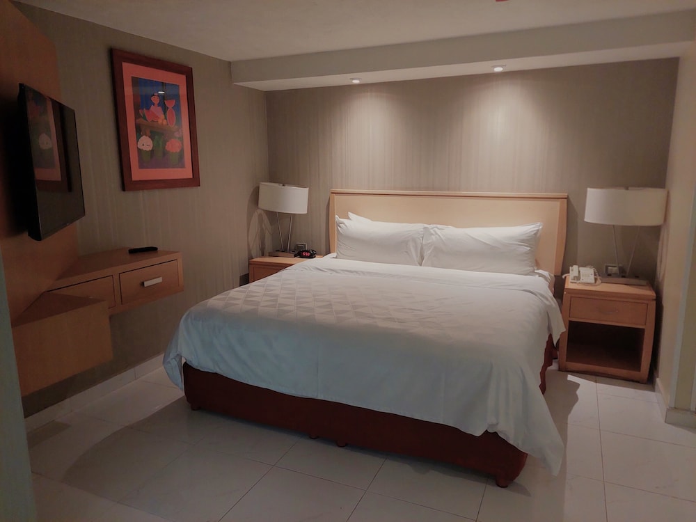 holiday inn cuernavaca by ihg