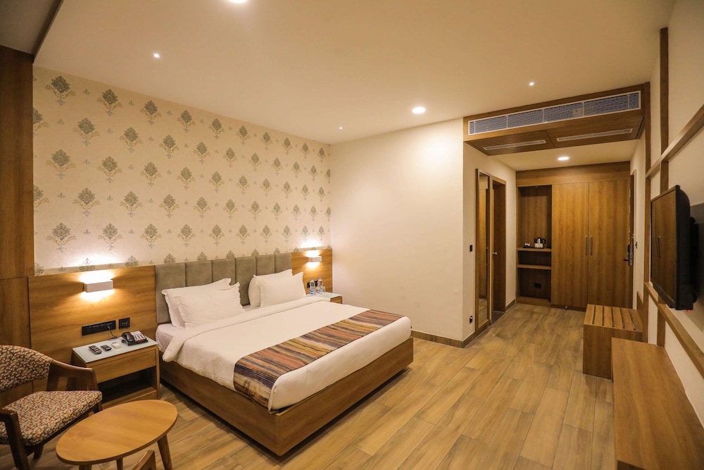 comfort resort morbi