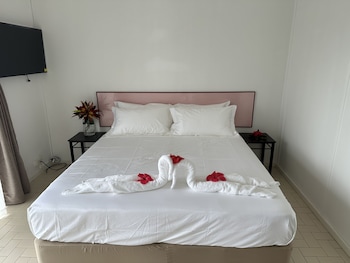 coconut palms resort