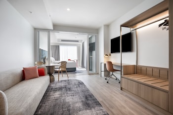 holiday inn and suites geelong