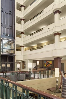 Sheraton Suites Akron Cuyahoga Falls,Cleveland>>Akron,4 star