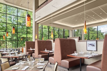 sheraton suites akron cuyahoga falls