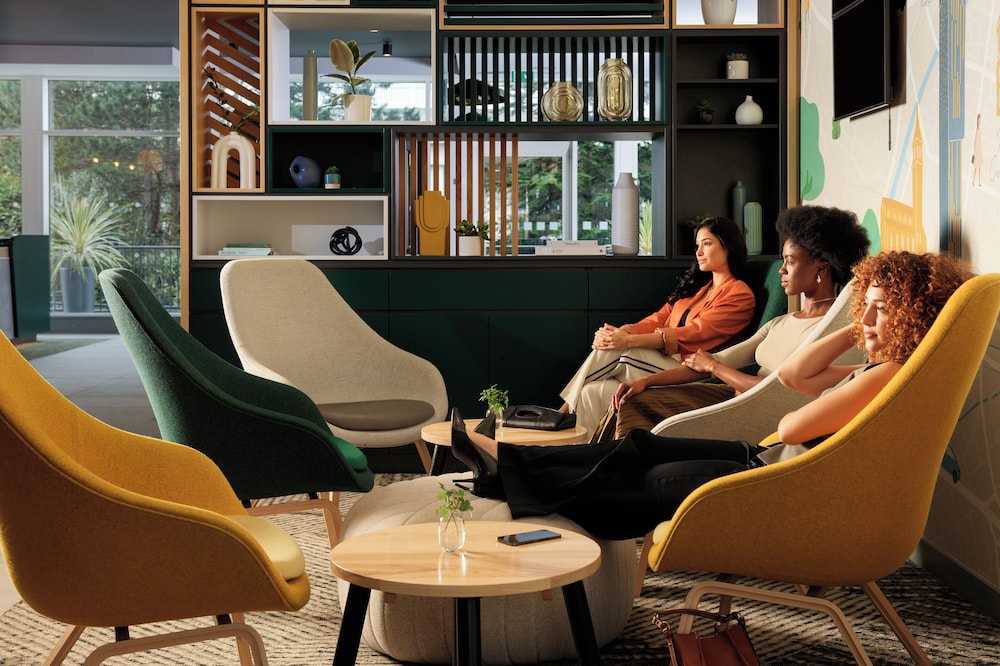 holiday inn manchester airport