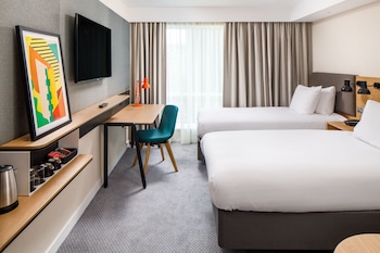 holiday inn manchester airport