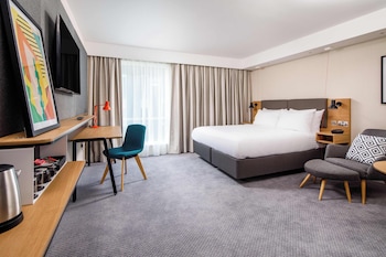 holiday inn manchester airport