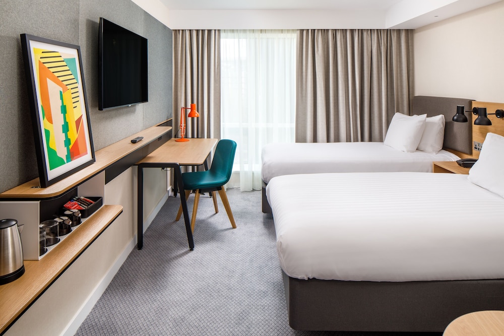 holiday inn manchester airport