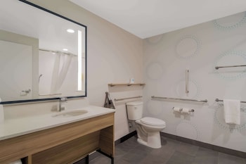 tru by hilton wilson