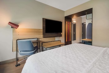 tru by hilton wilson