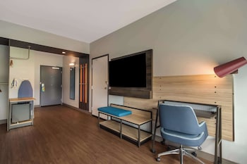 tru by hilton wilson