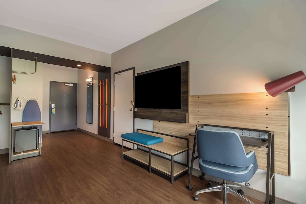 tru by hilton wilson