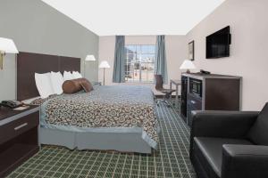 days inn by wyndham market center dallas love field
