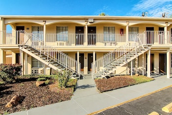 days inn by wyndham market center dallas love field