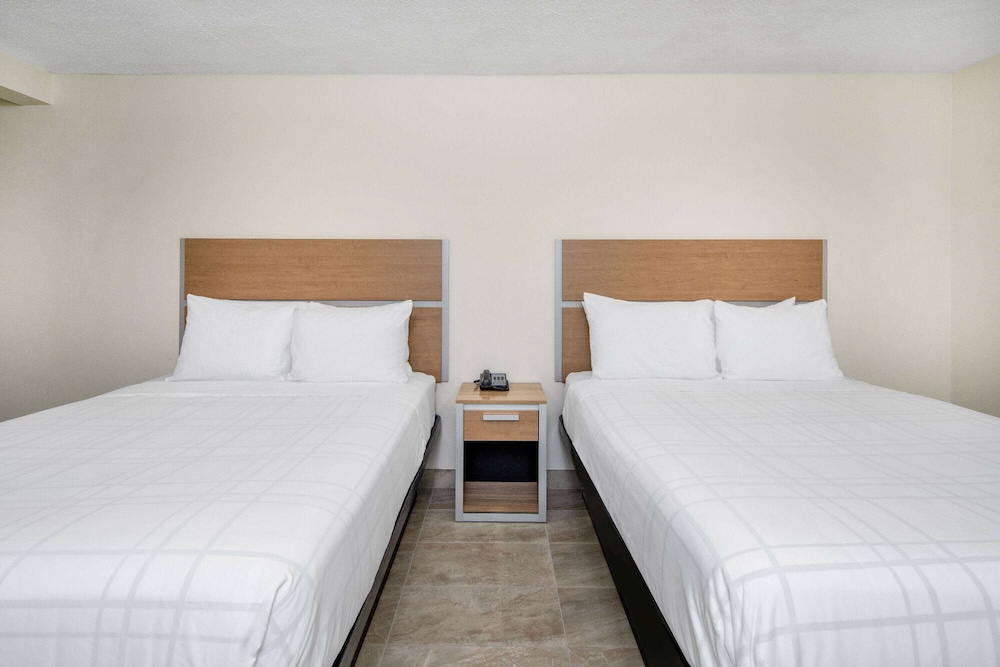 super 8 by wyndham bakersfield ca