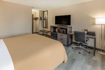 super 8 by wyndham laredo