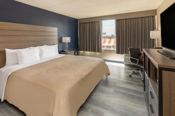 super 8 by wyndham laredo