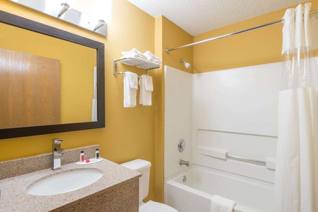microtel inn and suites by wyndham dayton riverside oh