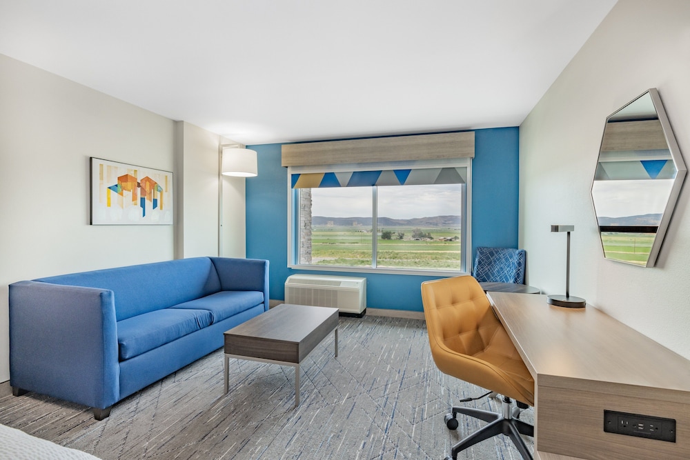 holiday inn express and suites nephi