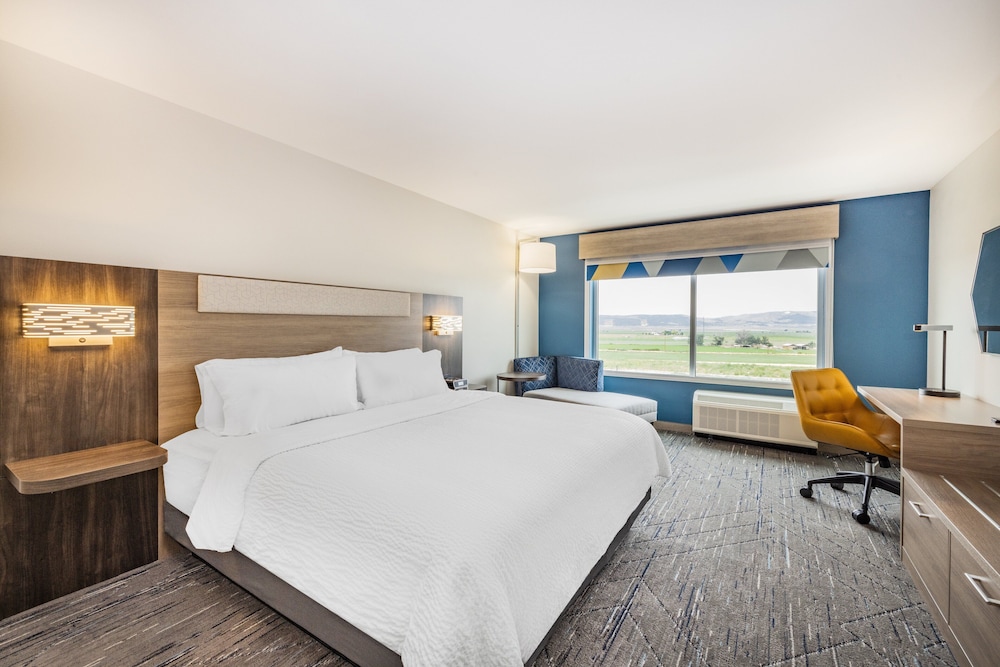 holiday inn express and suites nephi