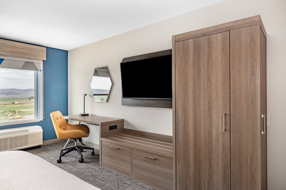 holiday inn express and suites nephi