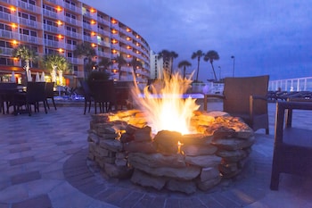 Holiday Inn Resort Daytona Beach Oceanfront By Ihg,Daytona Beach Shores>>Daytona Beach,3 star